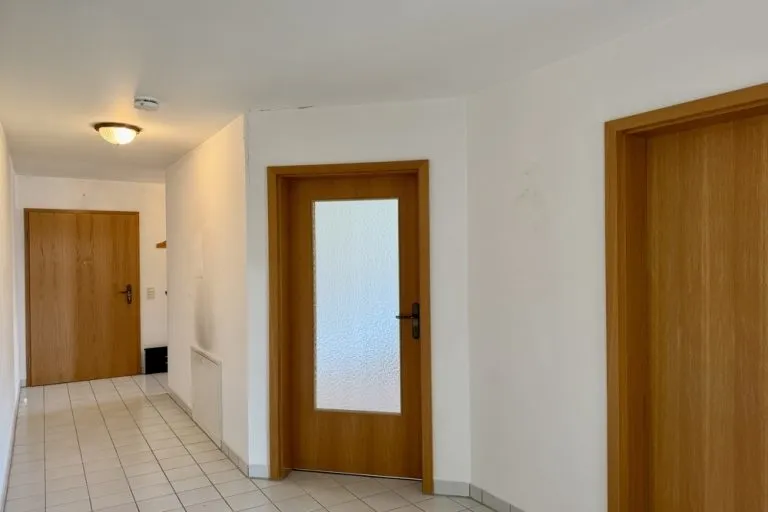 Immobilienangebot - Schliersee-Neuhaus - Alle - Im Zentrum von Neuhaus: Schön, geschnittene 3-Zimmer- Wohnung mit Balkon und Bergblick